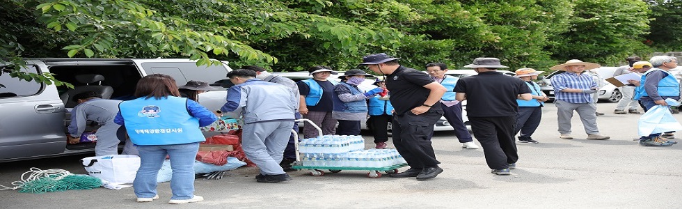 신입사원 봉사활동 사진입니다.